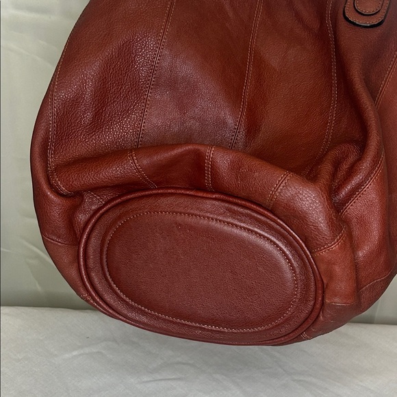 Chic Brown Leather Shoulder Bag with Beaded Handles‎ - Picture 13 of 14